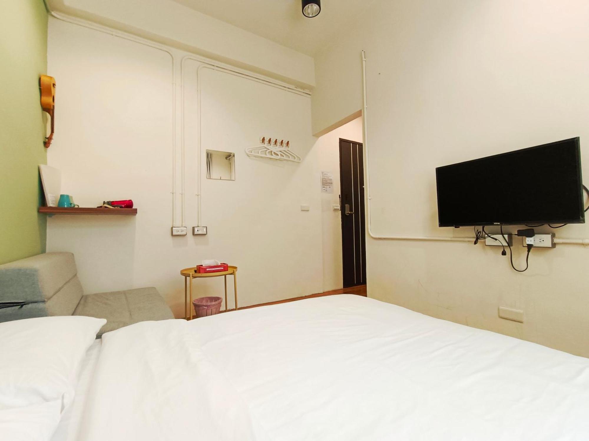 東海小時光 Tong Hai Time Homestay Longjing Экстерьер фото